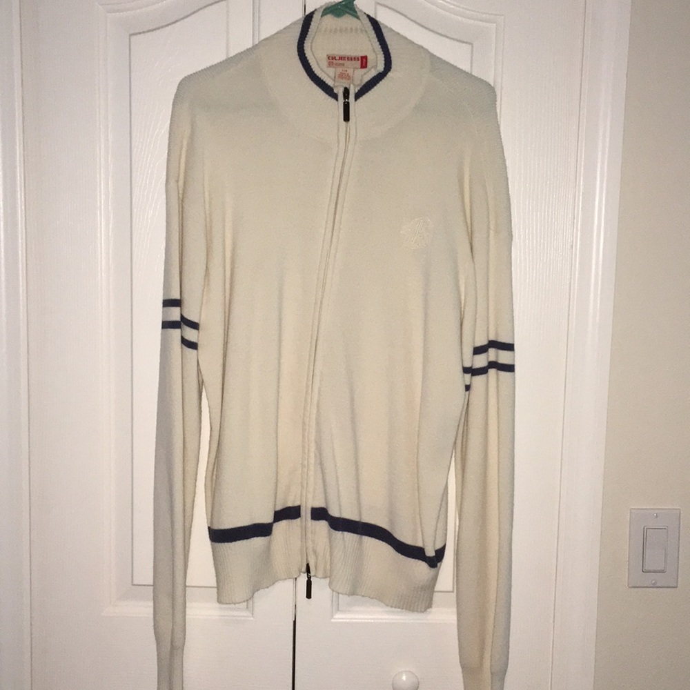 Guess! Men’s light zip up sweater